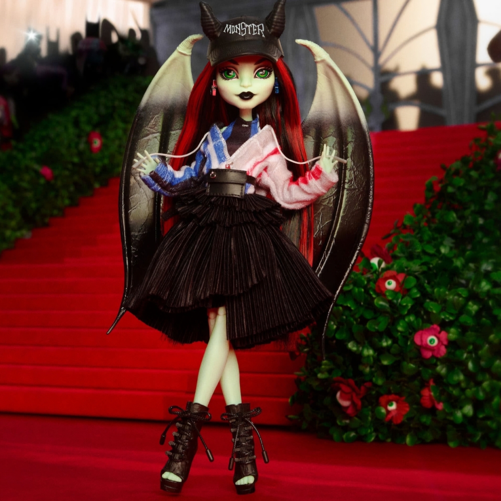 🐝●Mattel Creations Off-White c/o Monster High Raven Rhapsody Doll